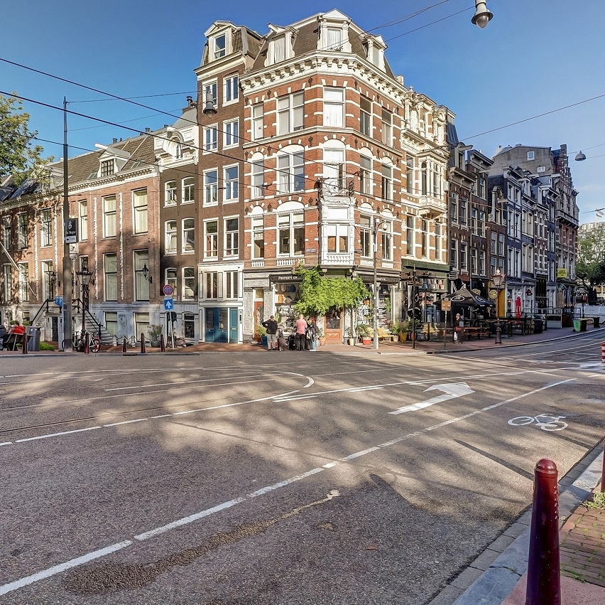Hotel 5 kamers en horecaruimte Amsterdam